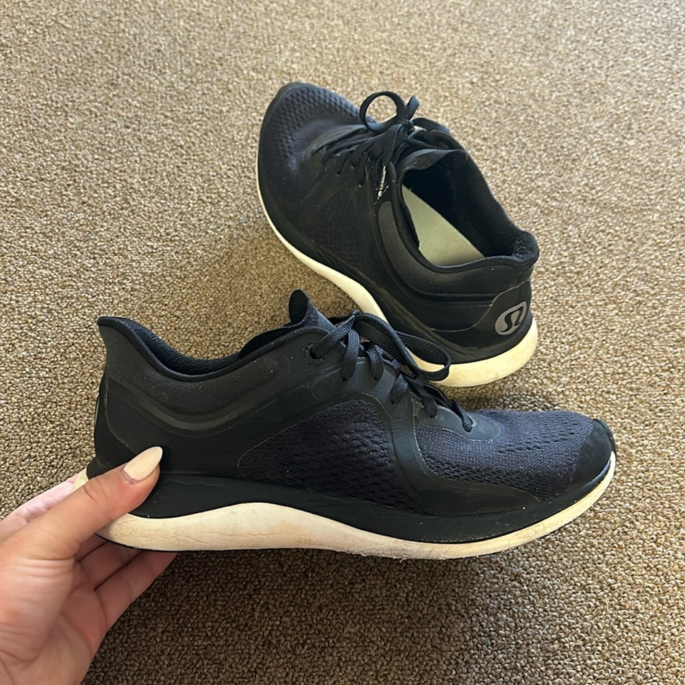 Lululemon Charge fuel workout shoes
